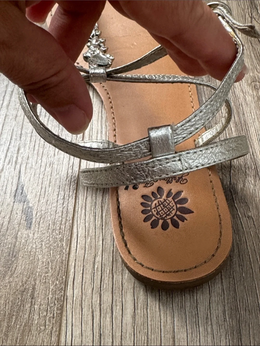 Yellow Box Women's Gemstone T-Strap Sandals - Silver Size 9 - Picture 4 of 9